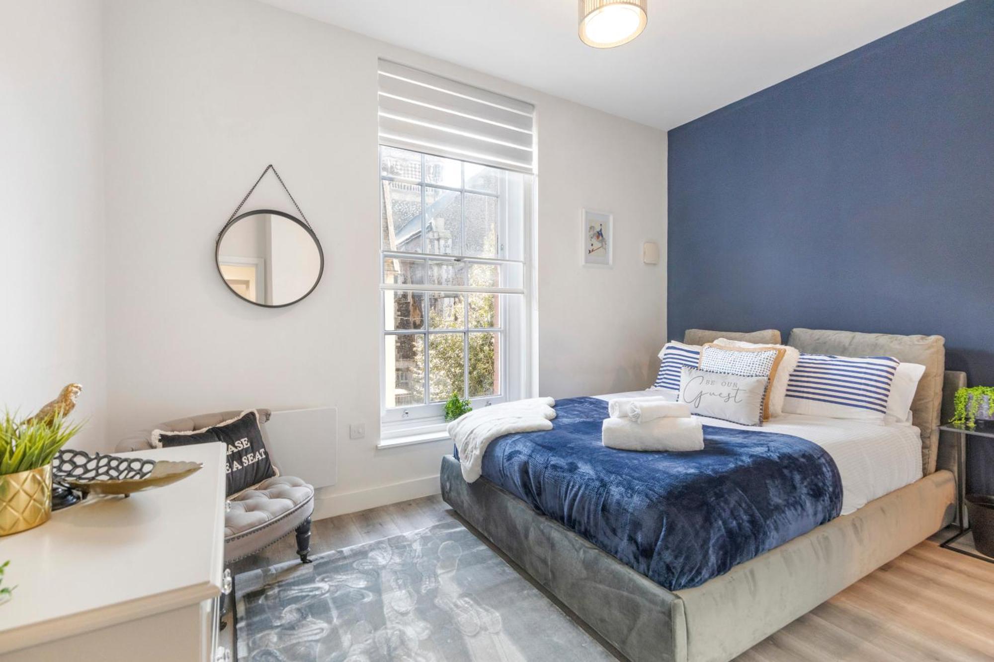 Ipswich Town Center Gem Sleep 5 Apartment ภายนอก รูปภาพ