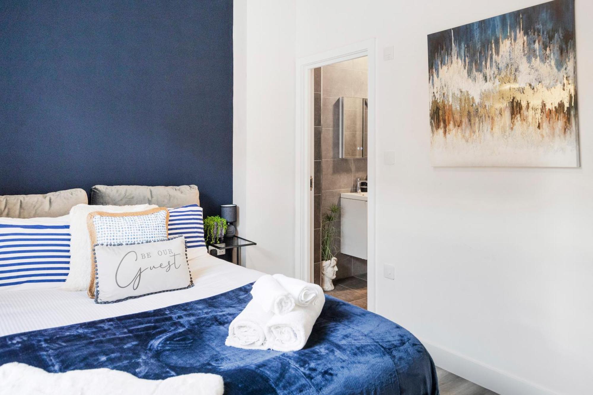 Ipswich Town Center Gem Sleep 5 Apartment ภายนอก รูปภาพ